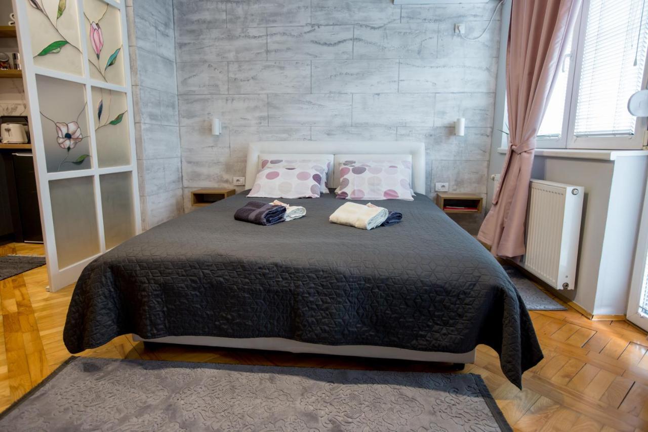 Apartment Studio Milena Суботица Экстерьер фото